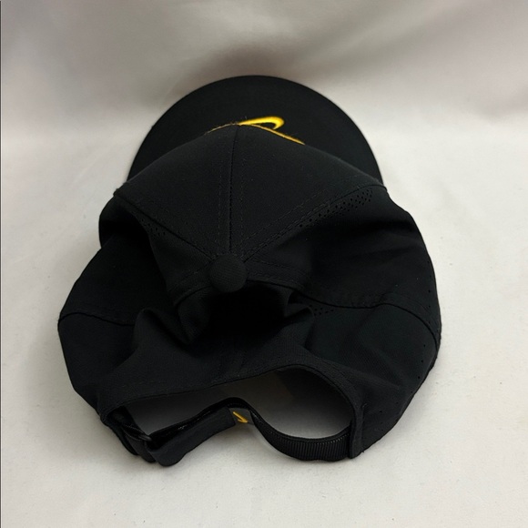 University Of Iowa Hawkeyes Youth Hat Black Nike Dri-Fit Legacy91 Cap C. Clark - Picture 3 of 8